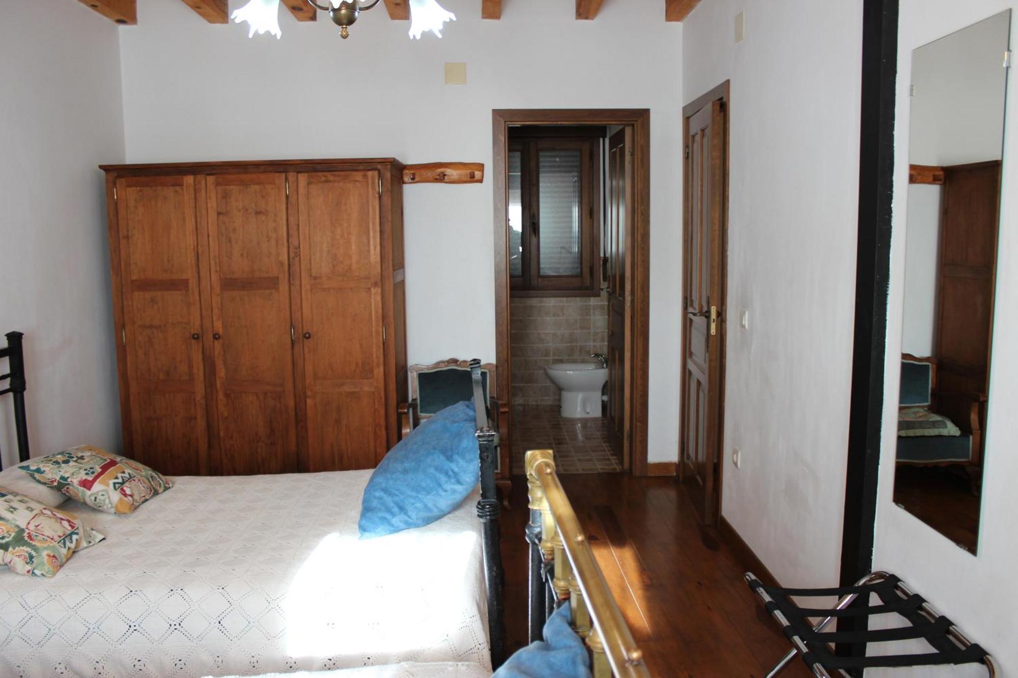 Hostal La Chimenea De Soria I Y I I Espeja de San Marcelino Exterior foto