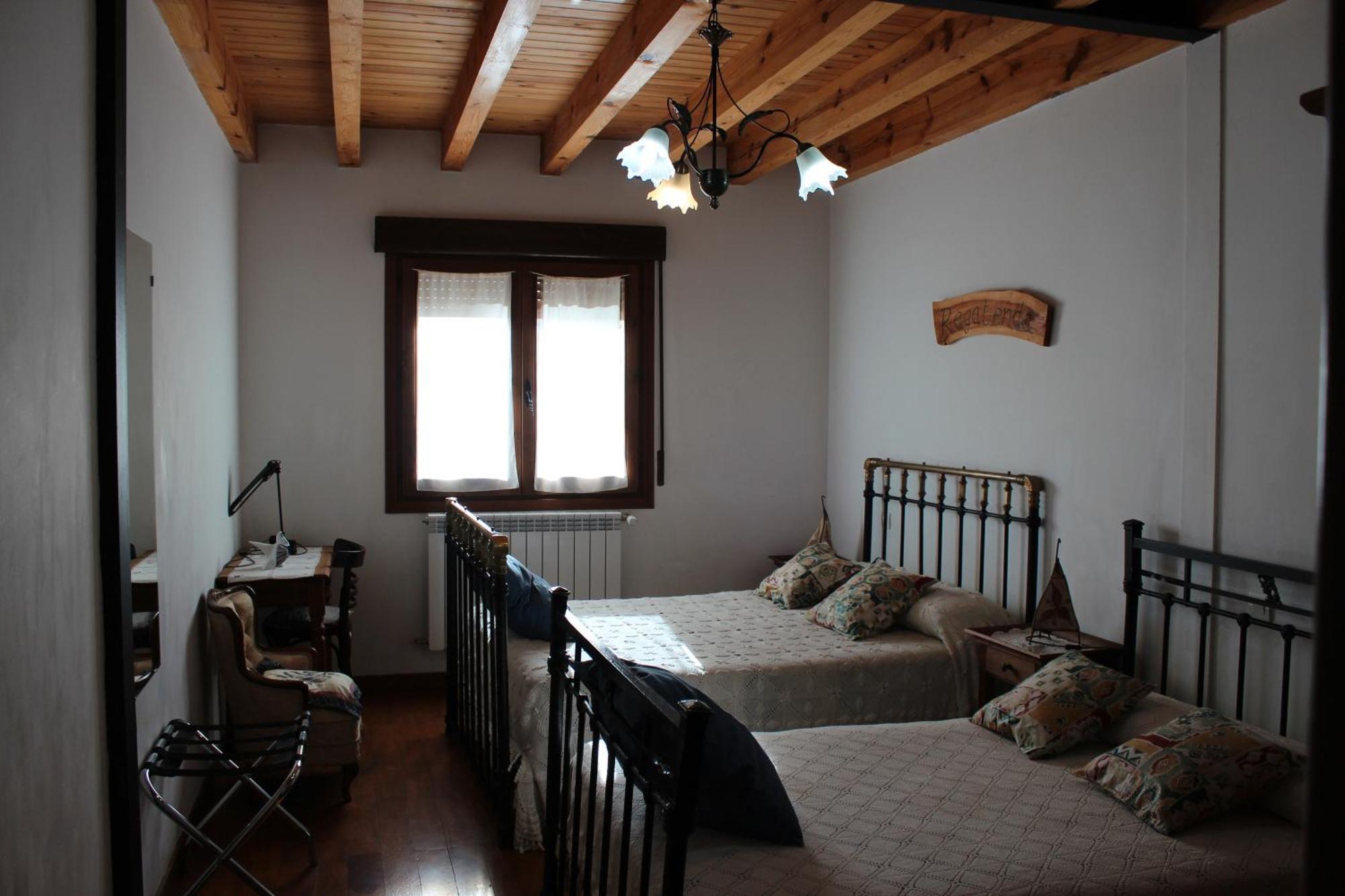 Hostal La Chimenea De Soria I Y I I Espeja de San Marcelino Exterior foto