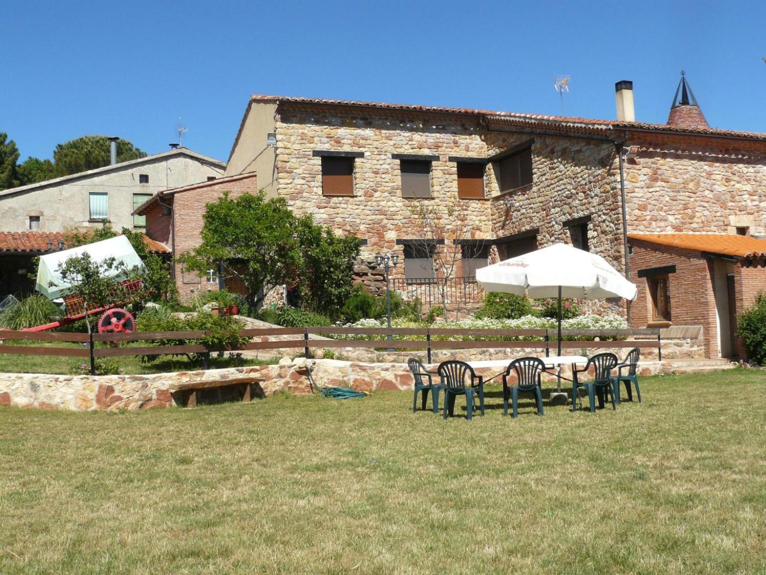 Hostal La Chimenea De Soria I Y I I Espeja de San Marcelino Exterior foto